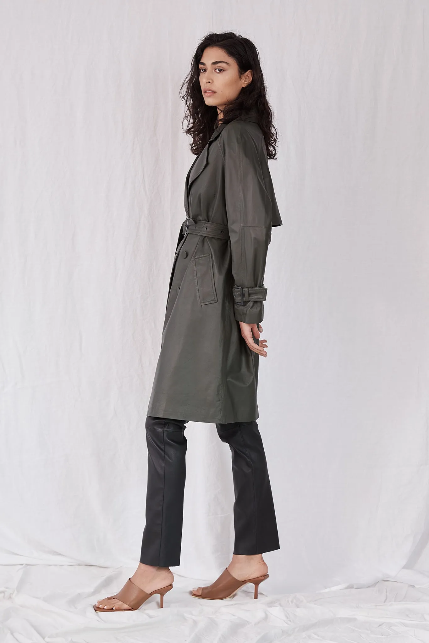 Soho Slouch Leather Trench Bottlebush Green Leather