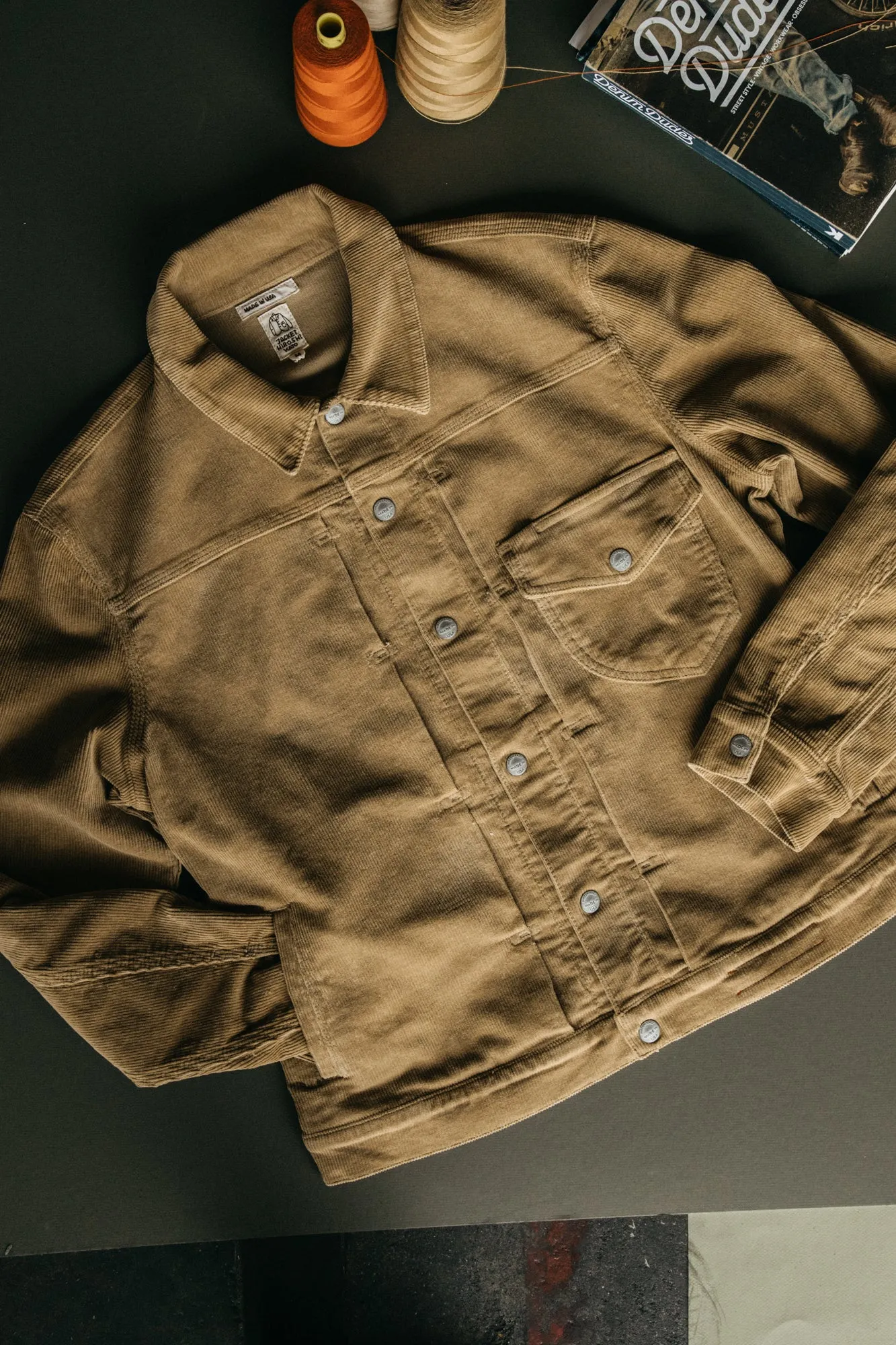 The Blade 16 Wale Stretch Corduroy - Khaki